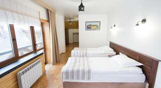 Гостиница Анастасия Никола Стандартный двухместный номер с 2 отдельными кроватями и видом на озеро-3
